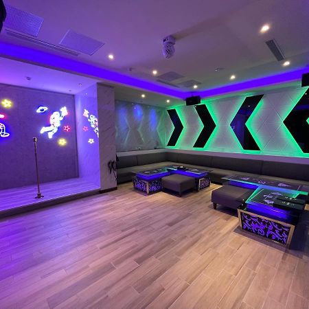 Purple Rainbow Motel Taipei Luaran gambar