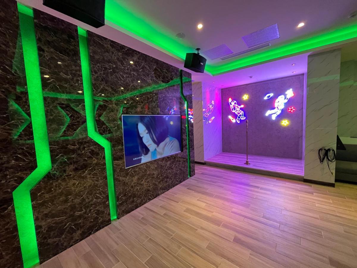 Purple Rainbow Motel Taipei Luaran gambar
