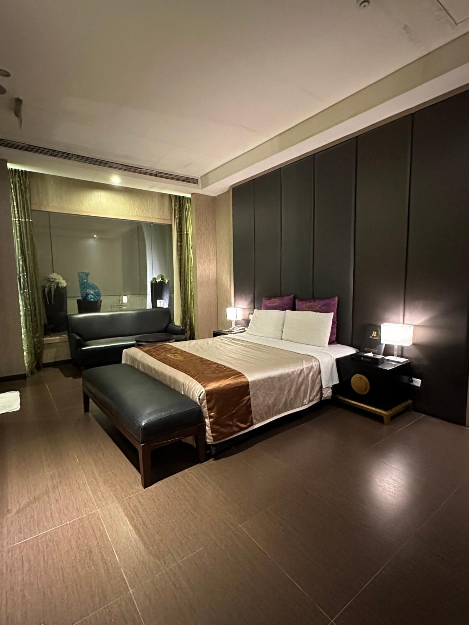 Purple Rainbow Motel Taipei Luaran gambar