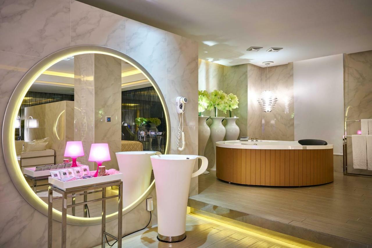 Purple Rainbow Motel Taipei Luaran gambar